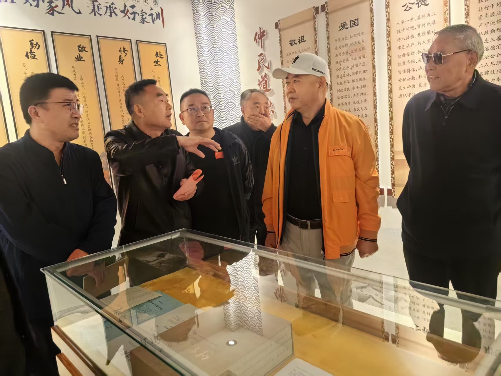 参观3.jpg