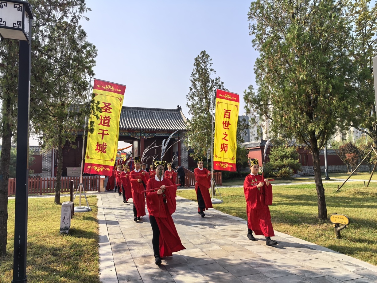入场1.jpg