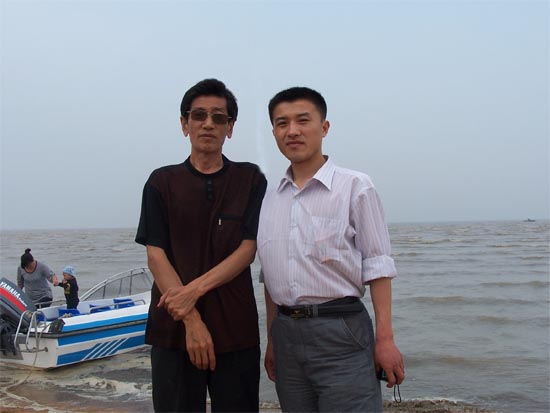 与仲磊弟及赣榆宗亲的合影