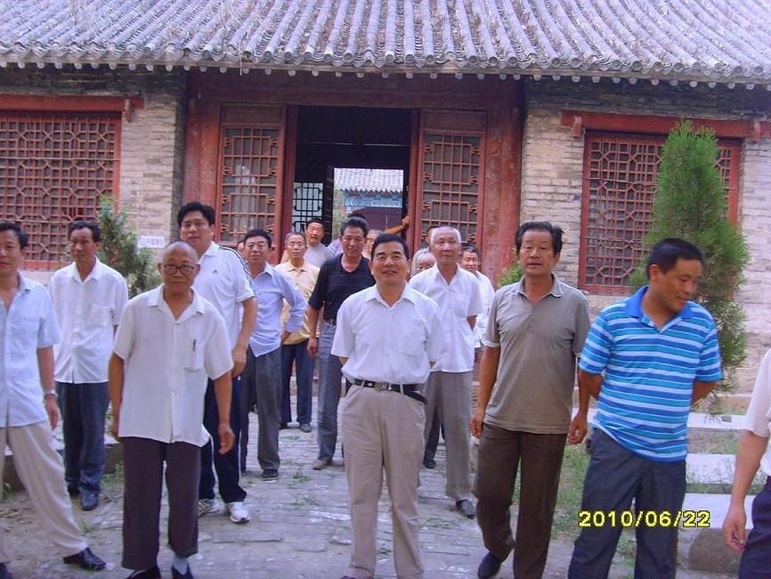 仲家浅召开族谱续修扩大会议